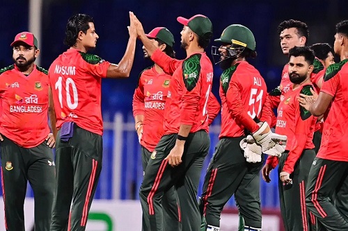 বিজয় দিবসের প্রীতি ম্যাচে নেতৃত্বে মিরাজ–শান্ত বিজয় দিবসের প্রীতি ম্যাচে নেতৃত্বে মিরাজ–শান্ত