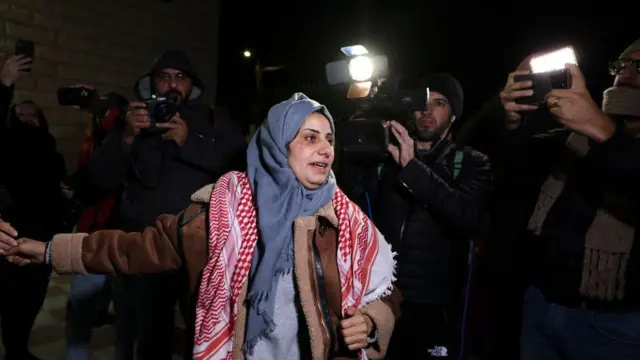 ১২ ফিলিস্তিনি বন্দিকে মুক্তি দিলো ইসরায়েল