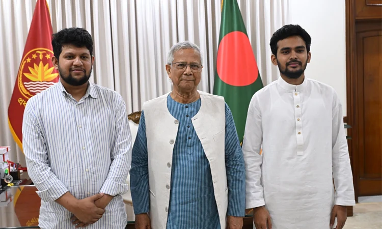 উপদেষ্টার পদ থেকে পদত্যাগ করলেন মাহফুজ আলম ও আসিফ মাহমুদ