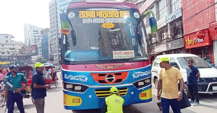 শব্দদূষণ নিয়ন্ত্রণে রাজধানীতে ভ্রাম্যমাণ আদালত, দুই দিনে সাড়ে ২১ হাজার টাকা জরিমানা