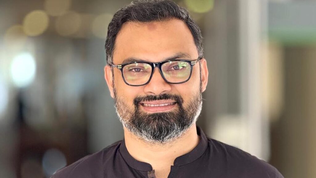 আমিনুলের পাশে সাবেক ক্রীড়াবিদরা