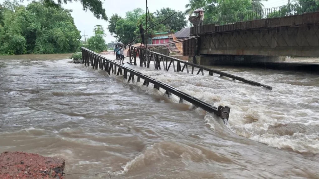 বন্যা পরিস্থিতি জানাতে পাউবোর ‘কন্ট্রোল রুম’ চালু