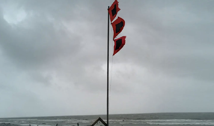 চট্টগ্রামসহ ১৯ অঞ্চলের নদীবন্দরে এক নম্বর সংকেত