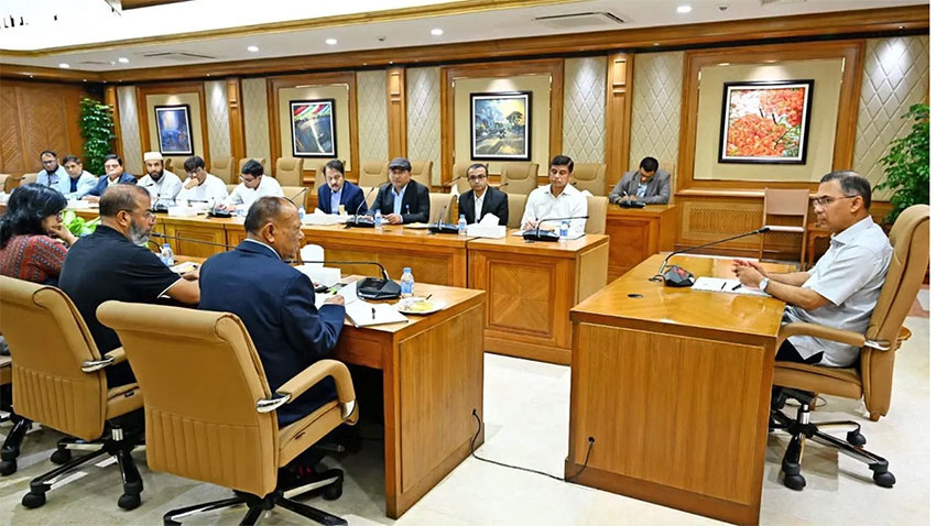 ঢাকায় আরও ৫০ স্পটে স্বয়ংক্রিয় ট্রাফিক লাইট চালুর নির্দেশ প্রধানমন্ত্রীর
